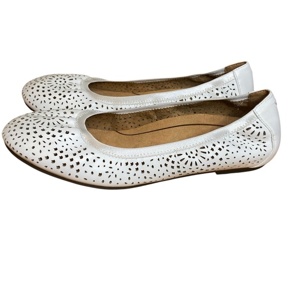 Vionic Robyn White Leather Perforated Ballet Clean girl Flats Women’s Size 9.5 - Picture 4 of 10